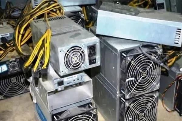 شناسایی و کشف ۳۰ دستگاه ماینر غیرمجاز در سقز