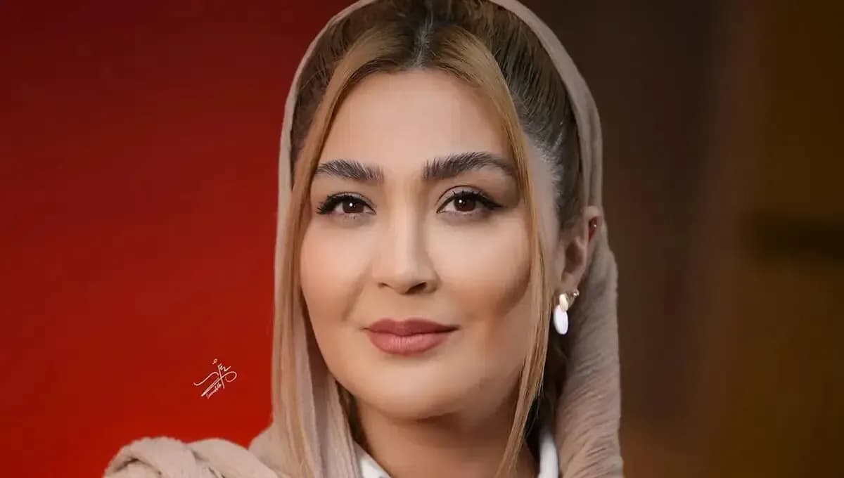 عکس خاطره انگیز مریم معصومی با دوچرخه قدیمی