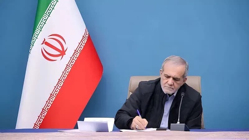 پزشکیان به برکناری رئیس تامین اجتماعی چگونه واکنش نشان داد؟