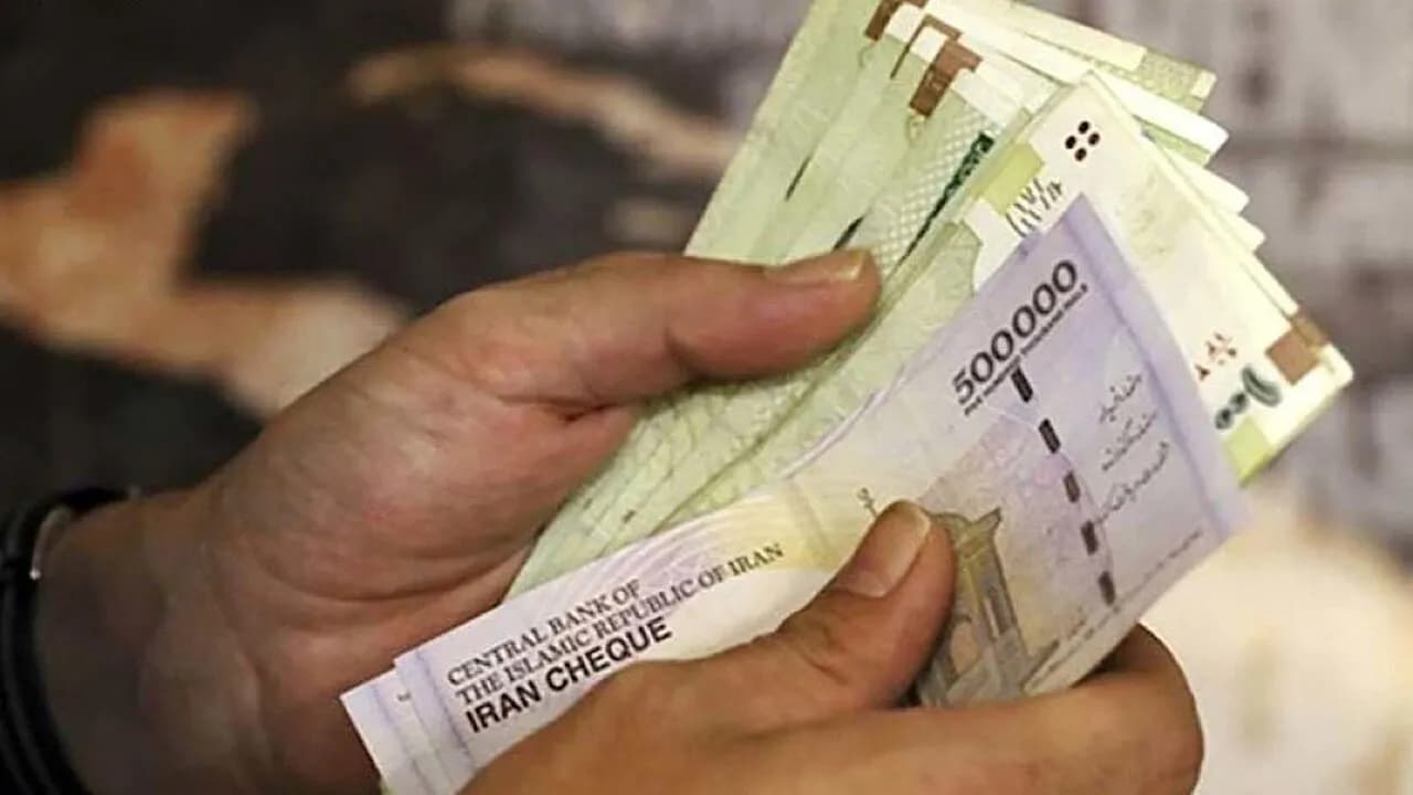 خبر مهم برای کارمندان: تغییر در واریز حقوق و افزایش دریافتی