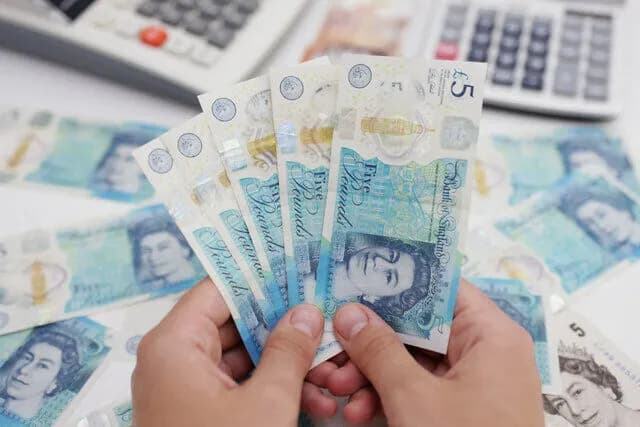 نرخ لحظهای پوند انگلیس امروز یکشنبه ۱ شهریور ۱۴۰۵