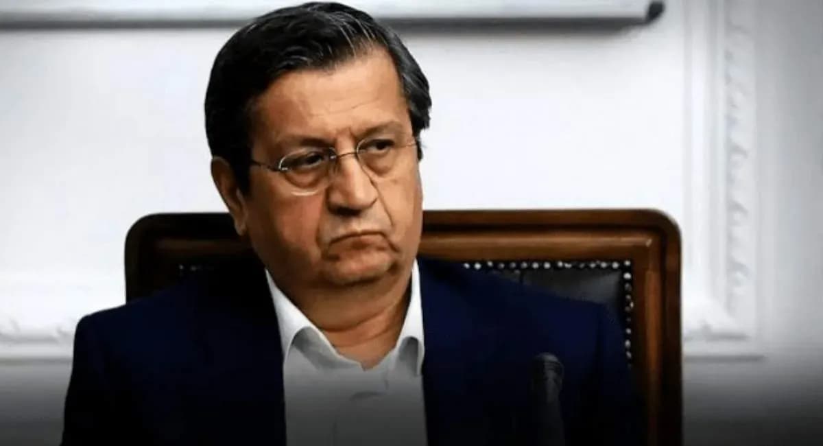 پاسخ غیرمنتظره همتی به پیشبینی دلار ۲۰۰ هزار تومانی