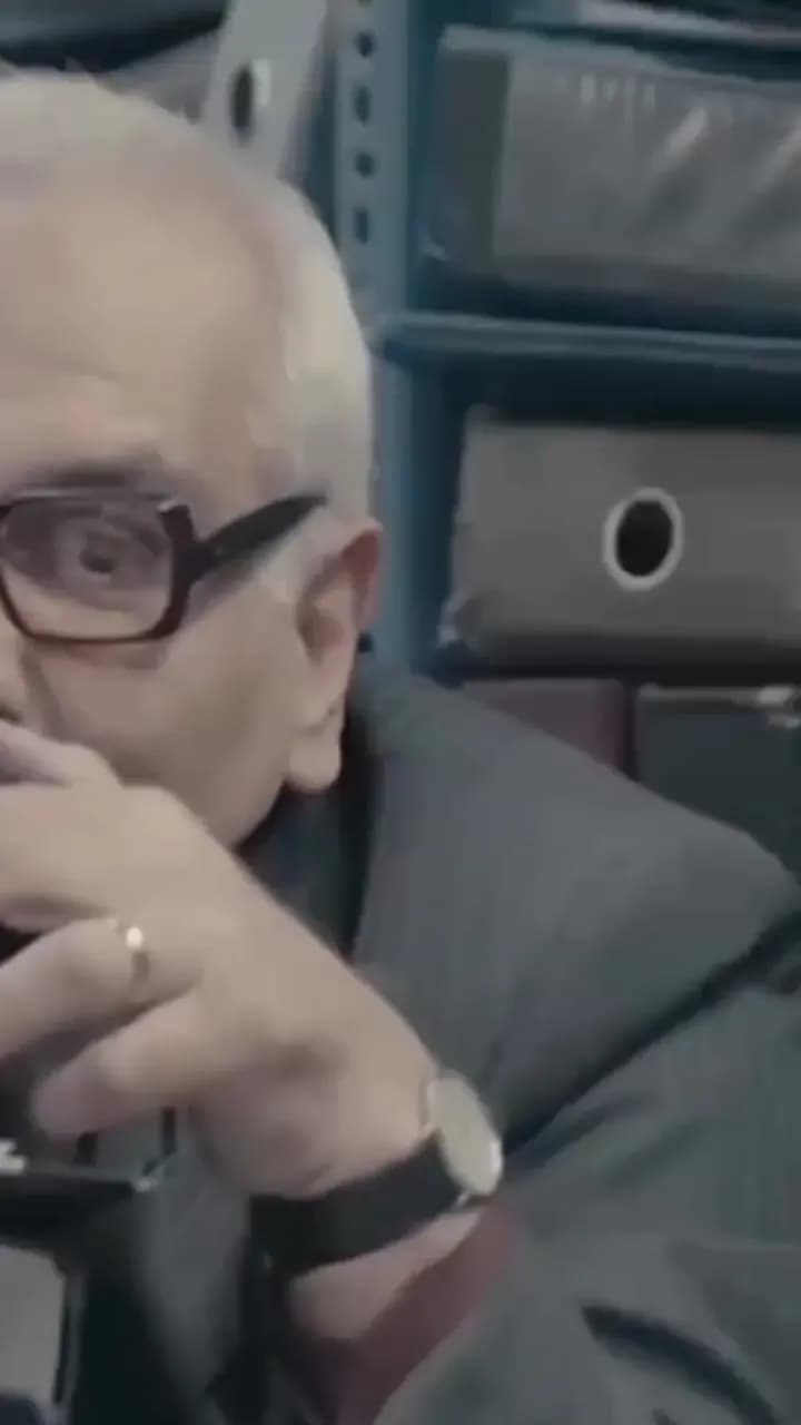 مهران مدیری با ظاهر دیپلماتیک، آماده مذاکره!