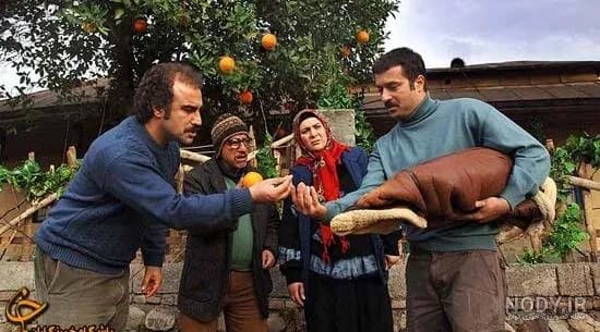 مجسمه تنابنده و عوامل سریال پایتخت: شاهکارهایی که باید طلا گرفت!