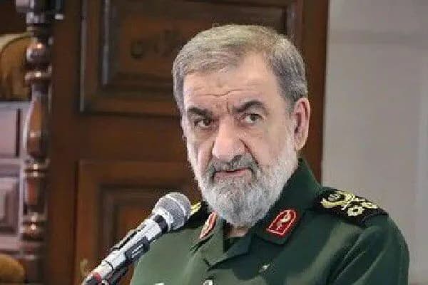 سرلشکر رضایی: پایان نفوذ آمریکا در منطقه نزدیک است