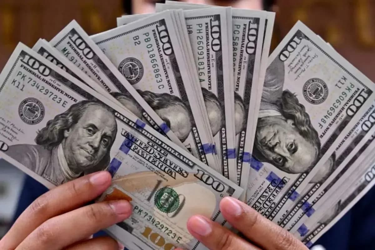 قیمت دلار از مرز ۲۰۰ هزار تومان گذشت!