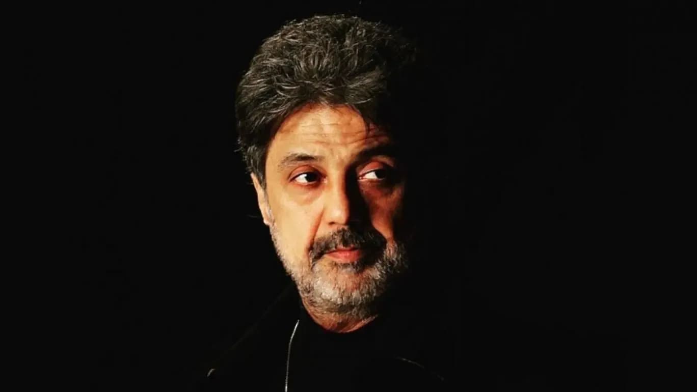 عکس قدیمی داریوش اقبالی و برادرش در تیم فوتبال جوجه طلایی؛ سال 1345