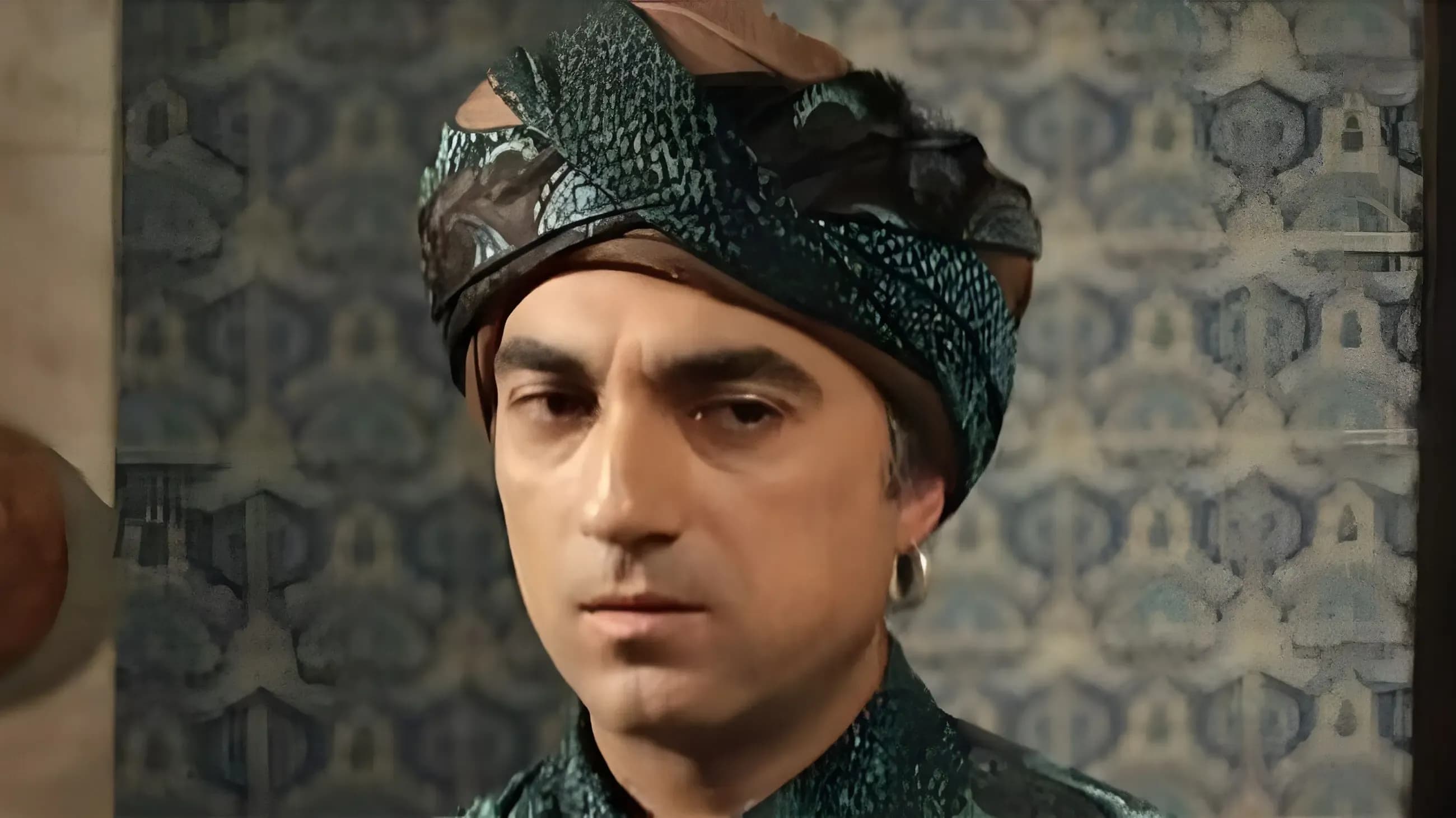 عکسهای باورنکردنی سنبل خان در سن ۵۰ سالگی: زمان متوقف شده است؟!