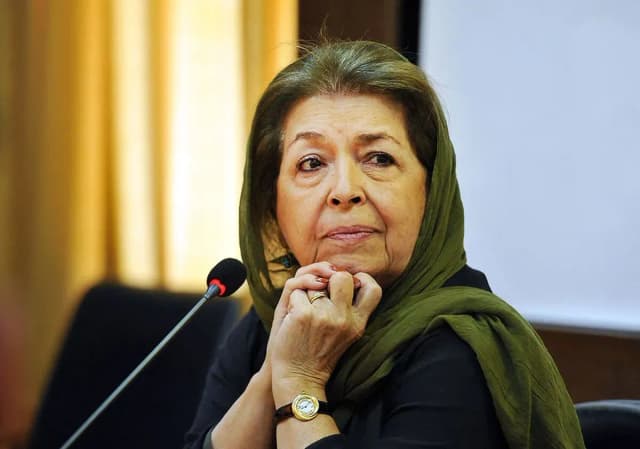 لیلی گلستان درباره فروغ فرخزاد: آیا خودش مادر نداشت؟