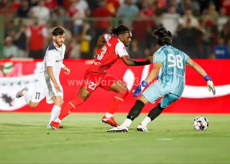 مثل برق و باد؛ گل دوم پرسپولیس همه را غافلگیر کرد! (عکس)