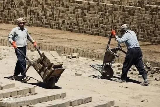 شکاف عمیق بین مزد کارگران و هزینه های زندگی؛ راه حل چیست؟
