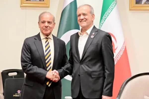 پزشکیان: دعوت رسمی از شهباز شریف برای حضور در اجلاس اقتصادی