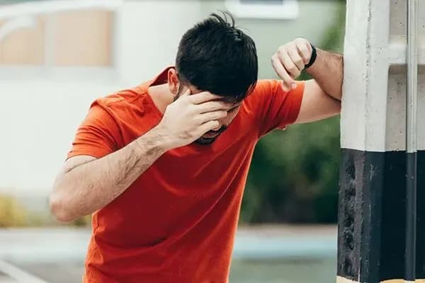 علائم خطرناک سرگیجه که نیاز به اورژانس دارد