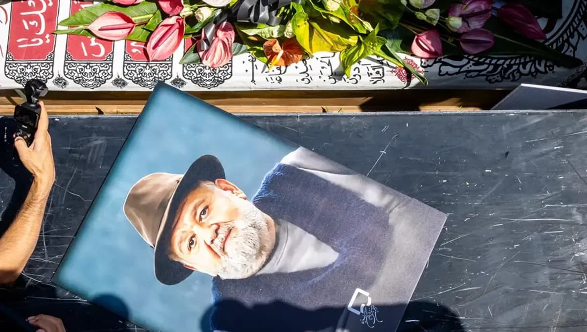 ماجرای نصب سنگ مزار اکبر عبدی بدون اطلاع خانواده؛ جزئیات و واکنشها