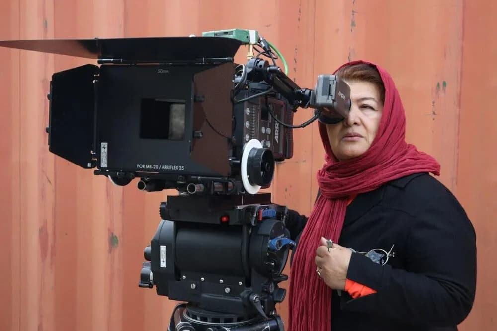 نمایش جهانی اولین مستند پوران درخشنده برای اولین بار