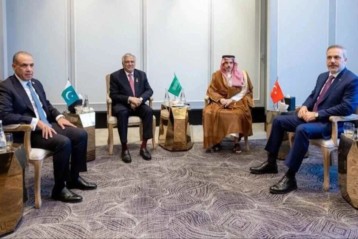 جوراب جنجالی شهباز شریف در مراسم تاریخی مکه
