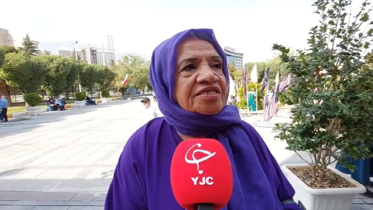 واکنش جنجالی گیتی معینی به حضور پرشور مردم در مراسم ختم اکبر عبدی