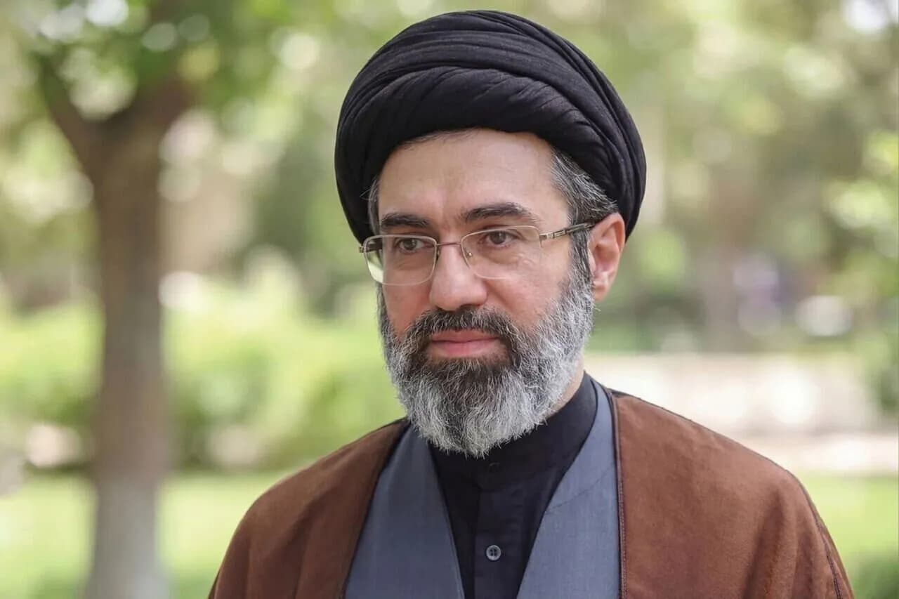 دیدار مهم پزشکیان با آیت الله سیدمجتبی خامنه ای؛ جزئیات کامل
