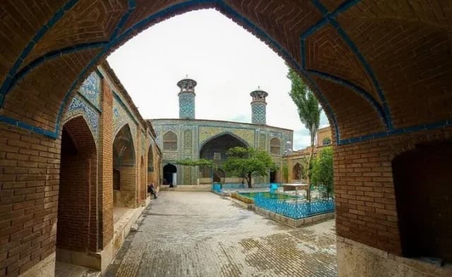 چگونه جوانان می توانند مساجد را به کانونی برای تحول فرهنگی محلات تبدیل کنند؟
