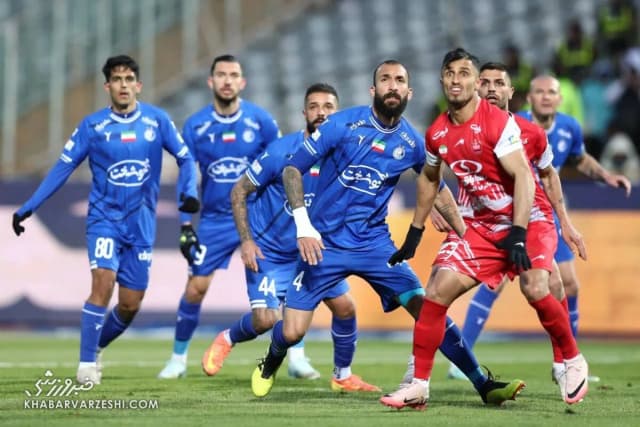 استقلال و پرسپولیس؛ نبرد آخر در آسمان نصف جهان