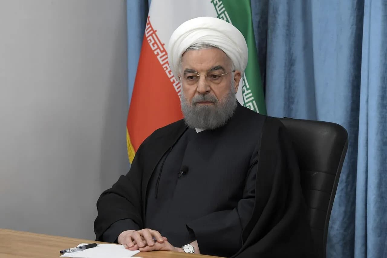 حسن روحانی: رهبر شهید بارها مانع وقوع جنگ شده است