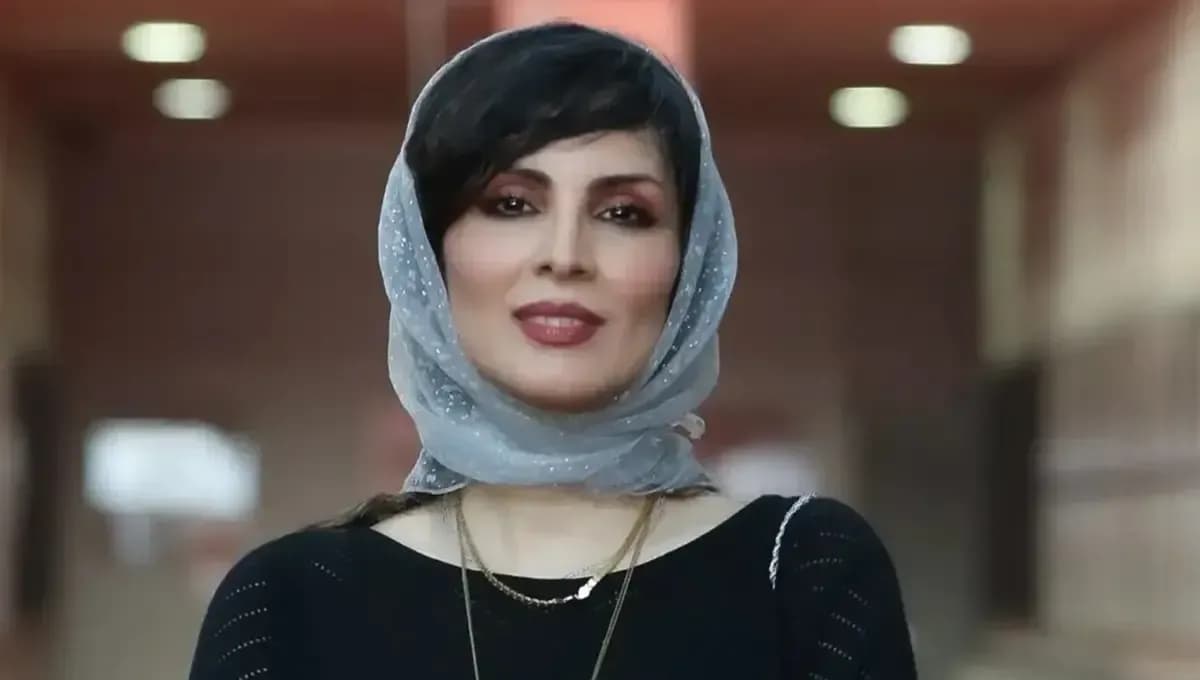 جذابیت استایل مشکی و نقرهای آرزو تاج نیا در مراسم اکران فیلم سگمار