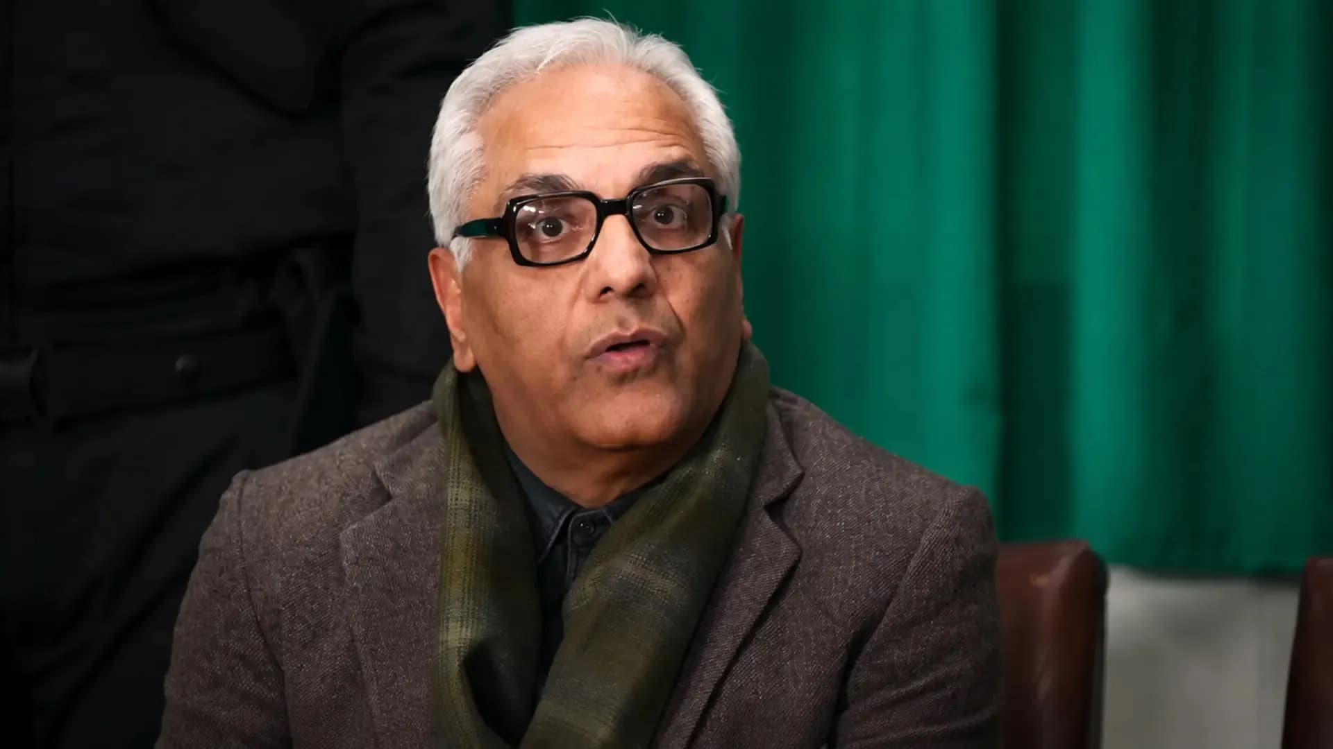 پخش سریال مرد سه هزار چهره مهران مدیری آغاز شد؛ تیزر رسمی منتشر شد!