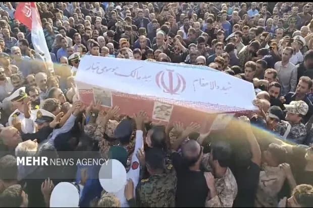 مراسم بدرقه ناو سروان شهید سید مالک موسوی تبار در بهمئی
