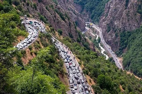آخرین وضعیت ترافیک جاده هراز و چالوس؛ محدودیت ها و مسیرهای یک طرفه