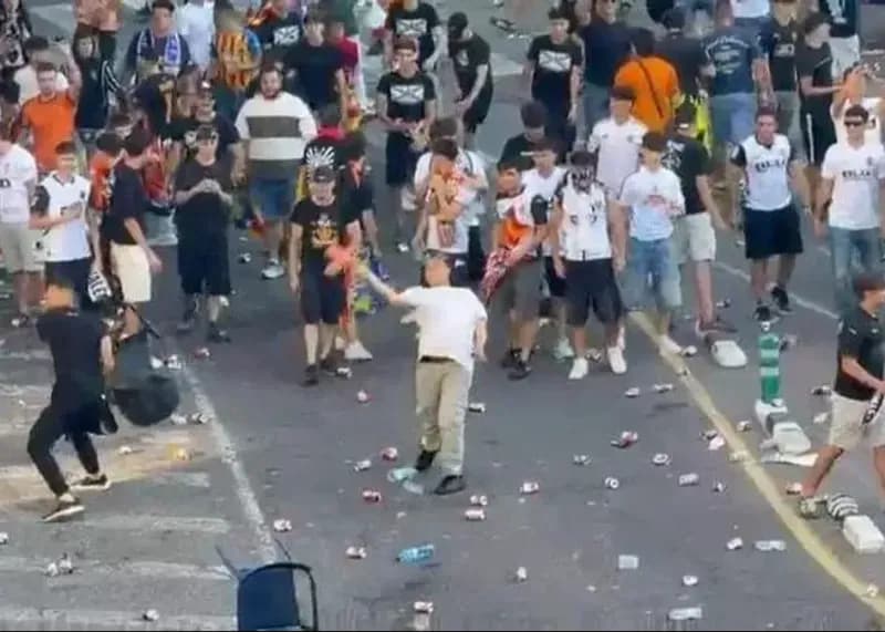 بحران در بارسلونا: تنش و آشوب در دل تیم