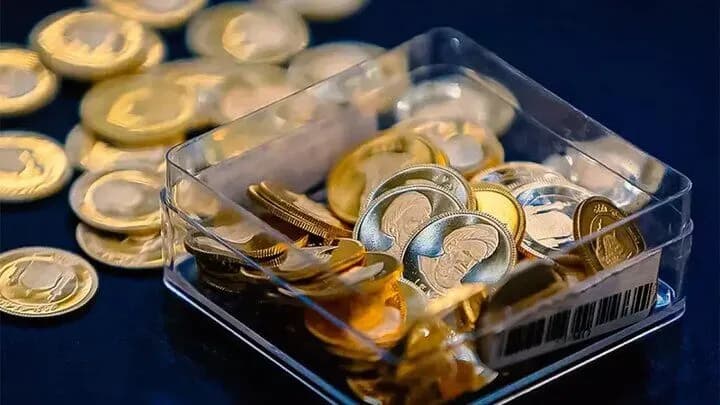 فروش نیمی از اوراق سکه؛ آیا خریداران هنوز به سکه فیزیکی علاقه دارند؟