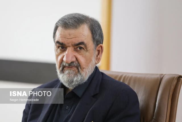 توئیت انگلیسی محسن رضایی خطاب به آمریکایی ها؛ ایران چه زمانی مذاکره را می پذیرد؟ + تصویر