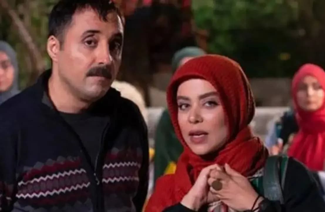 عکس جدید الهام اخوان روی صحنه تئاتر؛ ژستی خاص از سفر زمان در سال 1403