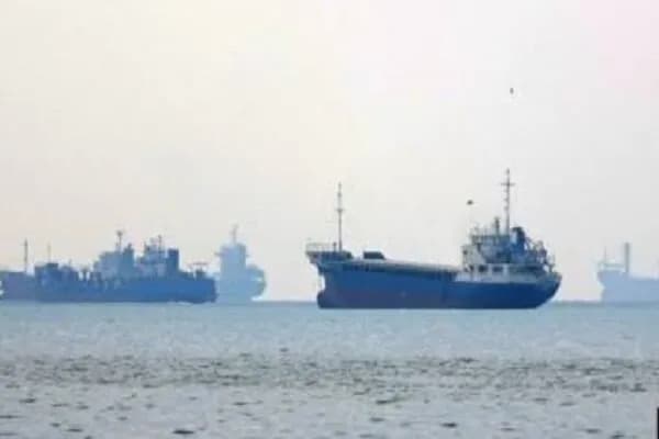 وقوع حادثه دریایی جدید در تنگه هرمز؛ جزئیات اولیه حادثه