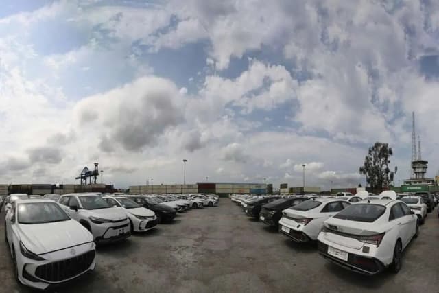قیمت خودرو امروز پنج شنبه ۲۶ شهریور؛ جدول قیمت پژو، دنا، کوییک، شاهین و سمند