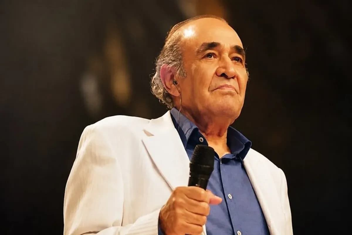 عکس سنگ مزار ایرج؛ تصویری از آرامگاه این هنرمند