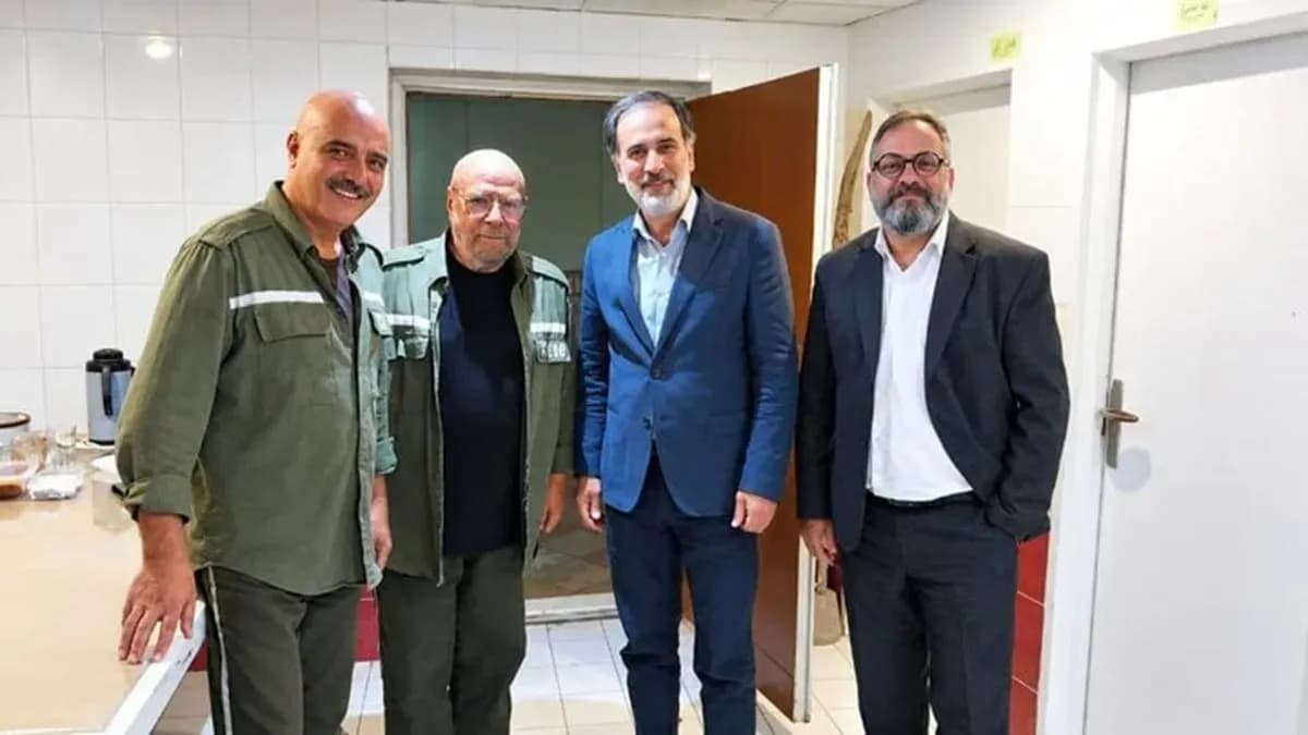 تمجید معاون وزیر ارشاد از درخشش استاد اکبر زنجان پور روی صحنه تئاتر