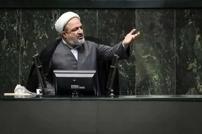 قاب عکسی جنجالی از رسایی و تتلو؛ تصویری که توجه ها را جلب کرد