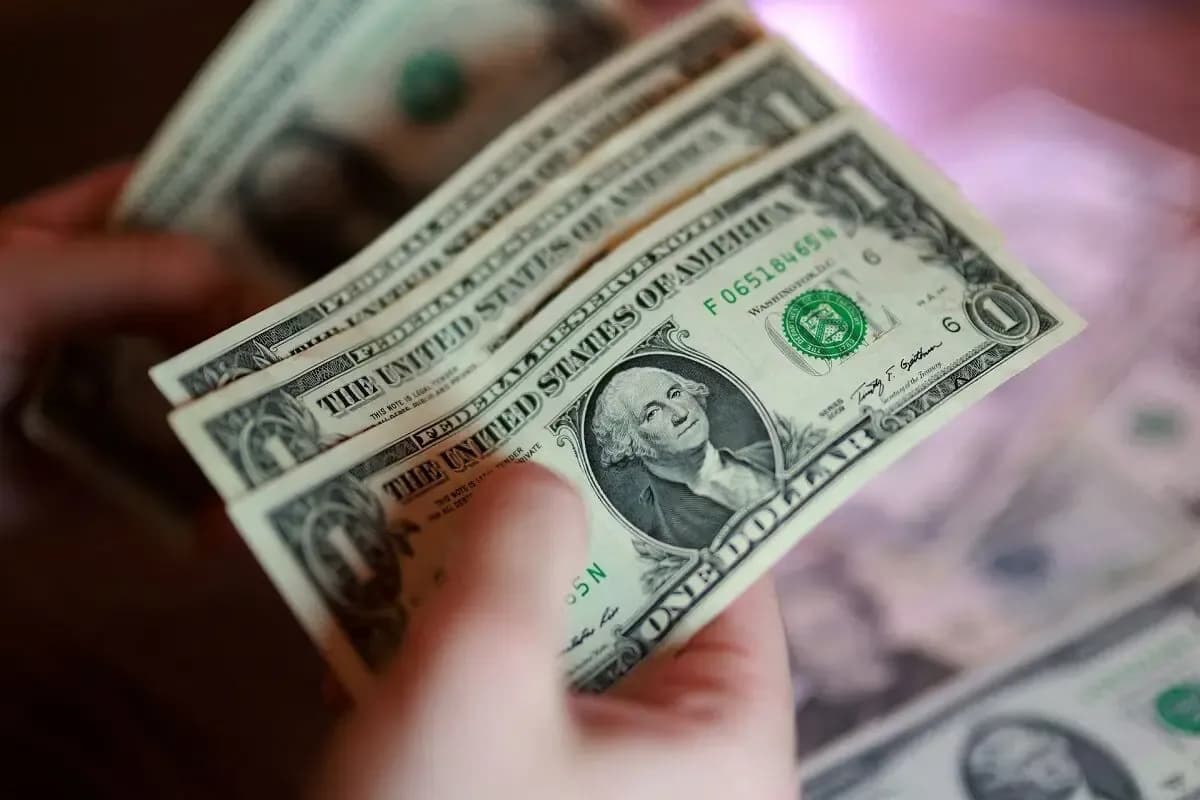 قیمت دلار امروز سه شنبه 7 مهر 1405؛ جهش 8900 تومانی در بازار