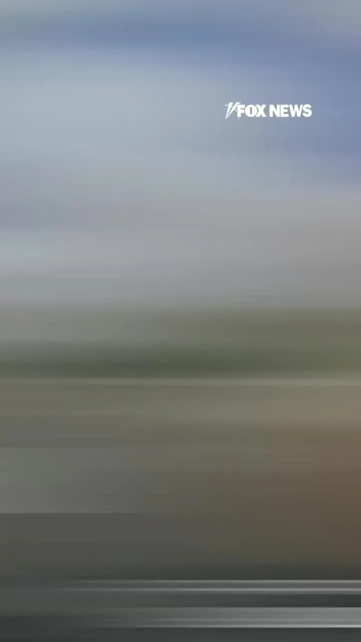ببینید؛ لحظه پرتاب مادر و کودک از خودرو در بزرگراه