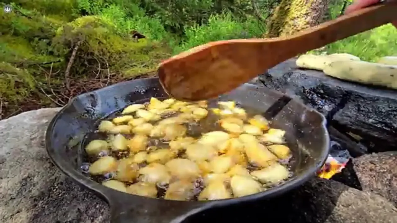 ببینید؛ غذای روستایی در انگلیس با پخت پاستا میگو و نان تازه روی سنگ داغ