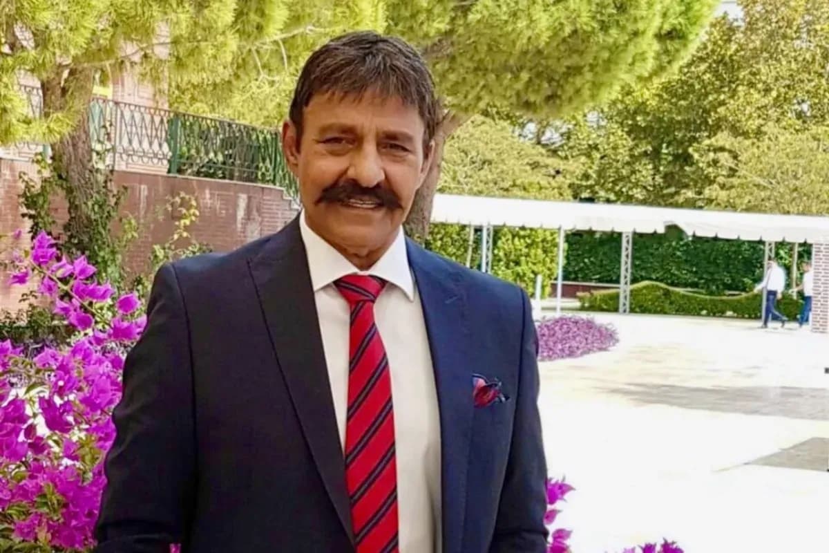 ویدئو | بغض مرتضی عقیلی هنگام دریافت تندیس شکست؛ یاد بهروز وثوقی و فردین زنده شد