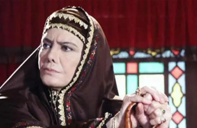 عکس قدیمی و دیدنی از فخری خوروش در 44 سالگی کنار جمشید مشایخی در سال 1352