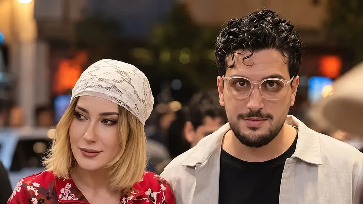 فیلم خودنمایی همسر امیرحسین قیاسی با نمایش طلا و زیورآلات