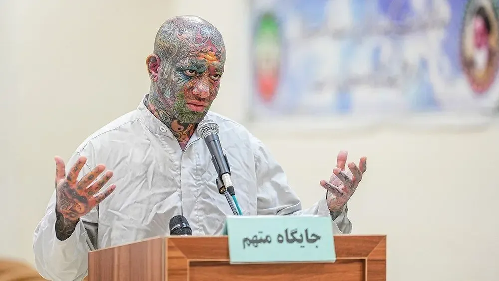حمله تند تتلو به هیچکس برای کنسرت لندن؛ یادداشت جنجالی از زندان تا یوتیوب