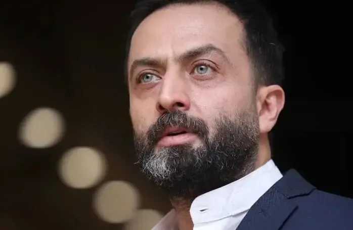 عکس نوستالژیک از پشت صحنه فیلم «یک عاشقانه ساده» با حضور مصطفی زمانی، مهناز افشار و مهراوه شریفی نیا