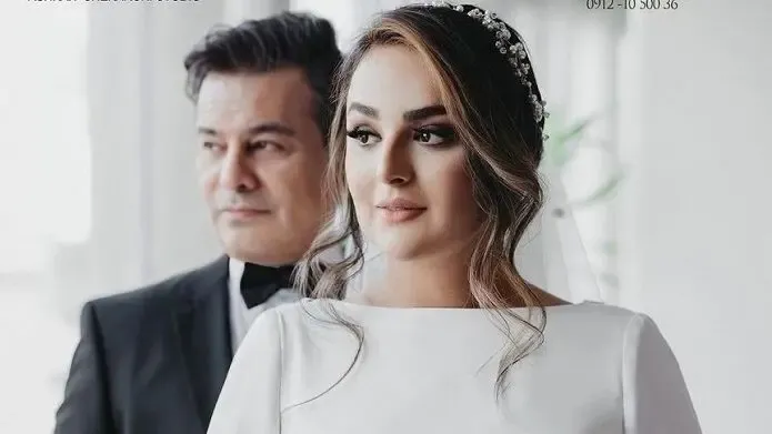 عاشقانه های بامزه پیمان قاسم خانی برای میترا ابراهیمی روی صندلی داغ امیرحسین قیاسی