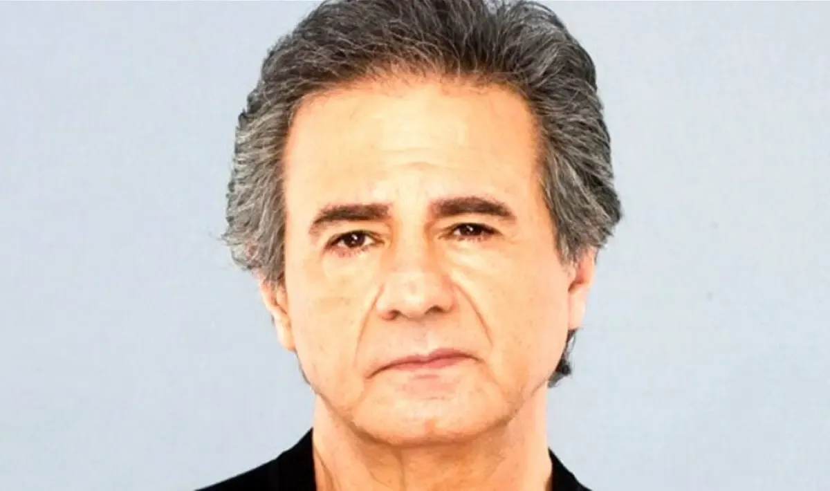 تصویر قدیمی ناصر حجازی و عارف عارف کیا در جوانی؛ عکس یادگاری از دهه ۵۰