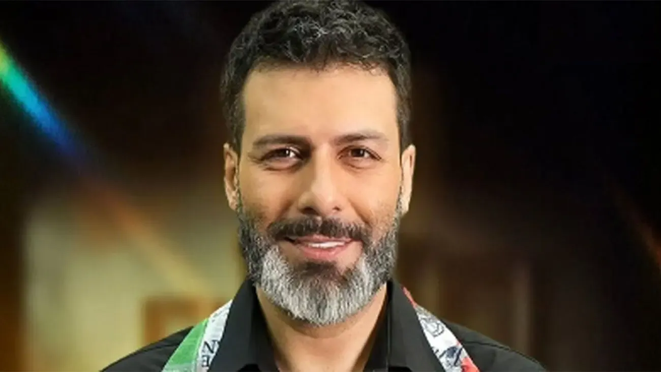 عکس مجید واشقانی با چفیه و بی سیم در بوشهر؛ حضور متفاوت بازیگر در جنوب