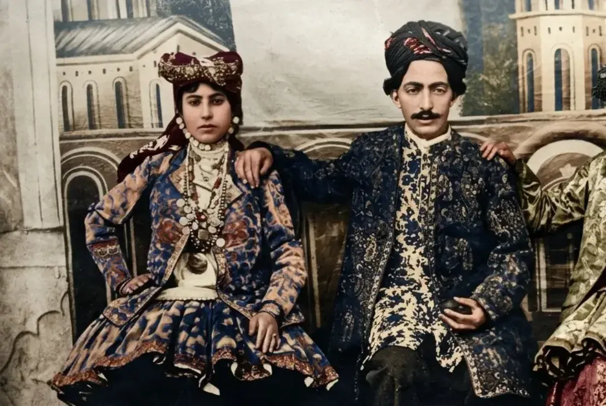 زنان در دوره قاجار؛ از رقاصان عروسی تا تماشاگران تکیه دولت